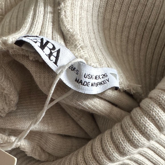 NWT Zara Sleeveless Turtleneck Sweater - Cream - Picture 9 of 9